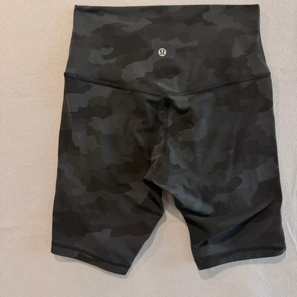 Lululemon Align High-Rise Short 8" Heritage 365 Camo Deep Coal Multi Women Sz 6